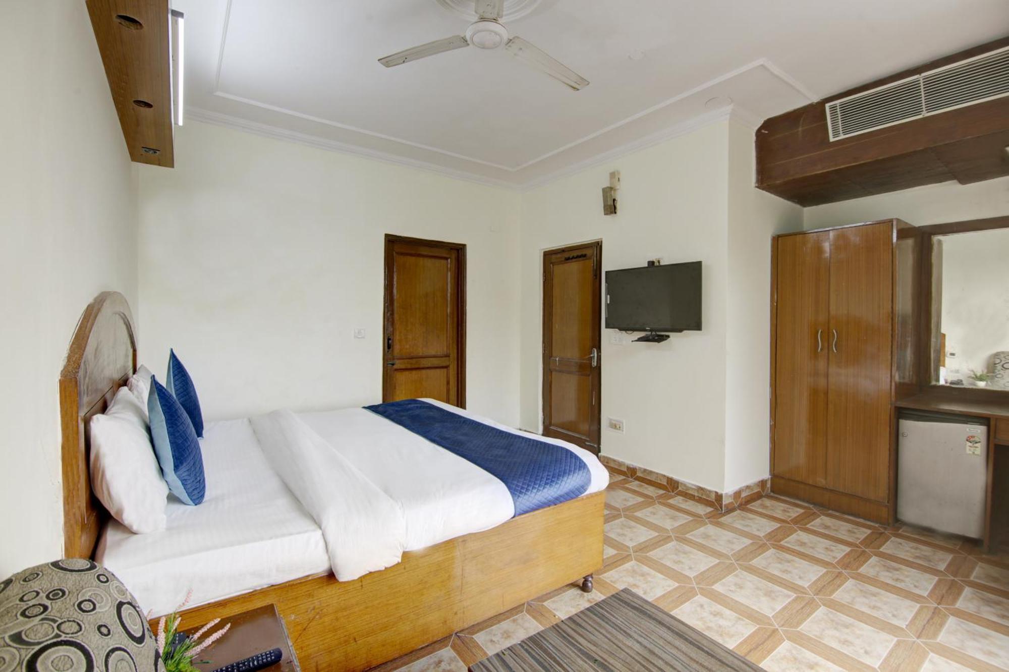 Hotel The Eden Park โนอิดา ภายนอก รูปภาพ