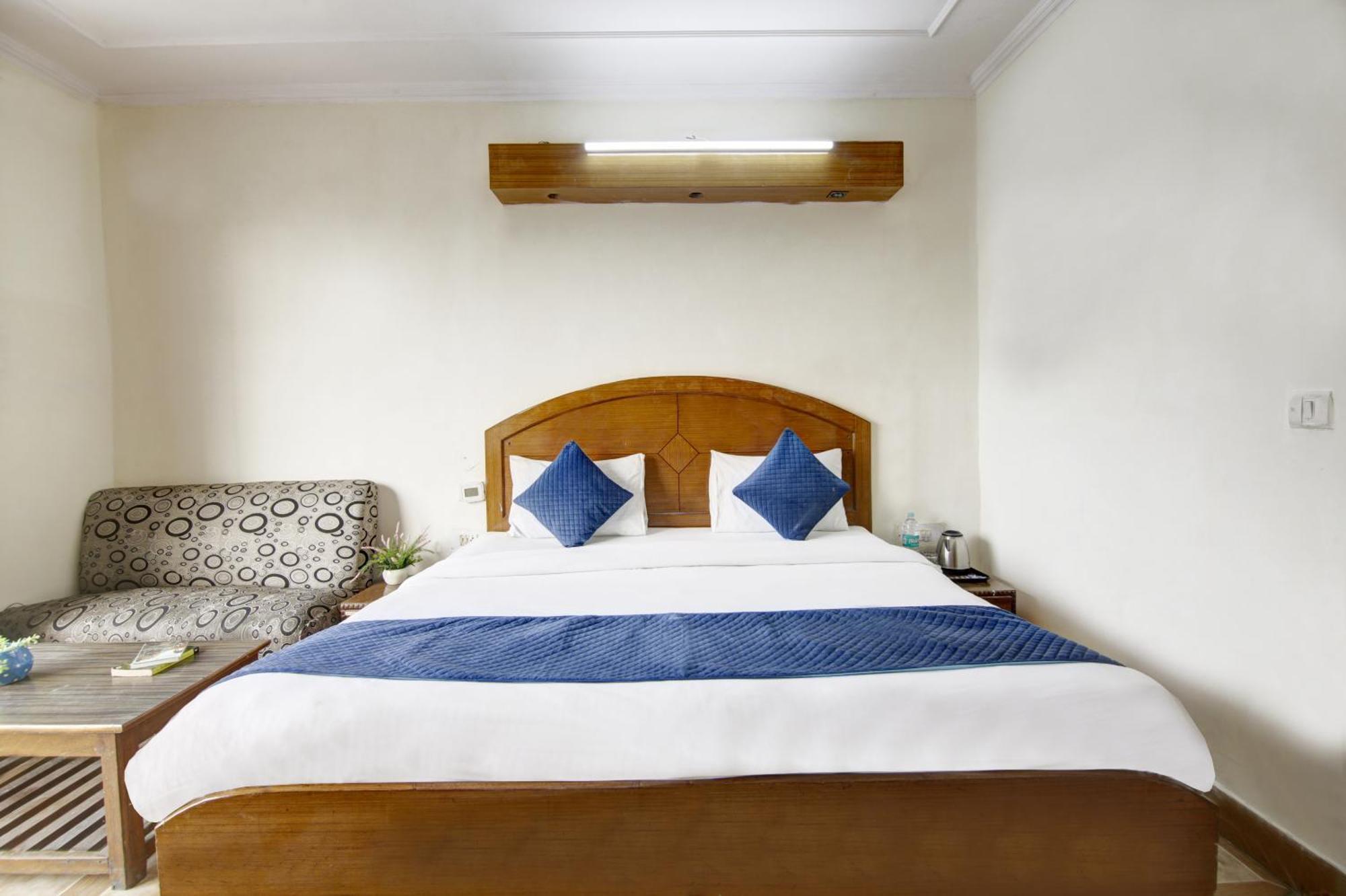 Hotel The Eden Park โนอิดา ภายนอก รูปภาพ